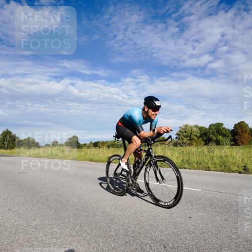 31.08.2025 - Elbe Triathlon Hamburg Michael Burmester http://msf.ph/oto/8662316 31.08.2025 09:20:09 Radfahren 211, 381, 474, 709 meine-sportfotos.de