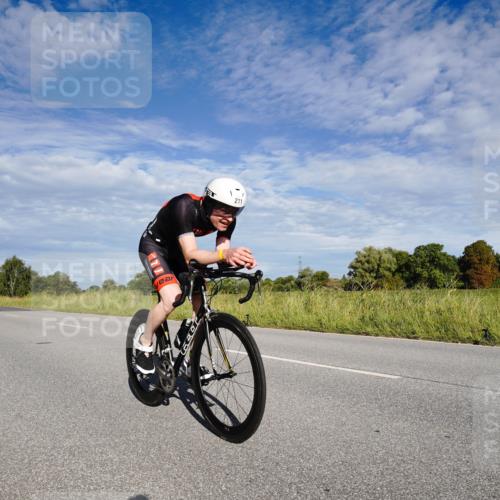 31.08.2025 - Elbe Triathlon Hamburg Michael Burmester http://msf.ph/oto/8662318 31.08.2025 09:20:13 Radfahren 211, 367 meine-sportfotos.de