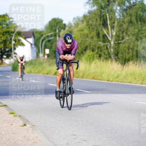 31.08.2025 - Elbe Triathlon Hamburg Michael Burmester http://msf.ph/oto/8662339 31.08.2025 09:09:04 Radfahren 199, 302, 370, 426, 430, 549 meine-sportfotos.de