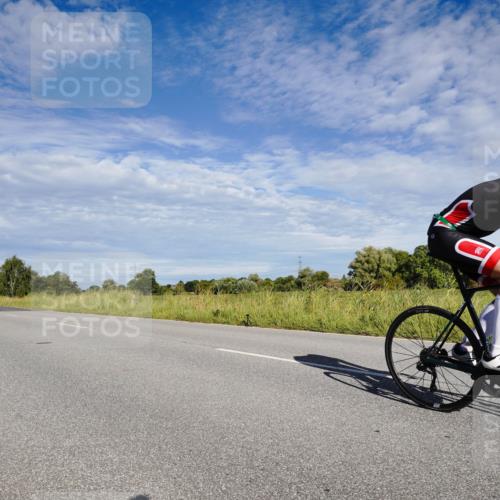 31.08.2025 - Elbe Triathlon Hamburg Michael Burmester http://msf.ph/oto/8662340 31.08.2025 09:20:34 Radfahren 172, 182, 228, 283, 314, 340, 342, 422, 517, 694 meine-sportfotos.de