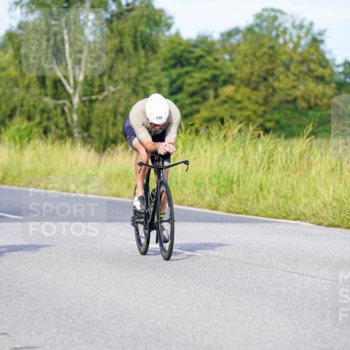 31.08.2025 - Elbe Triathlon Hamburg Michael Burmester http://msf.ph/oto/8662348 31.08.2025 09:09:07 Radfahren 199, 302, 370, 426, 430 meine-sportfotos.de