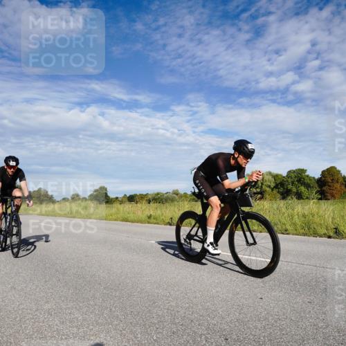 31.08.2025 - Elbe Triathlon Hamburg Michael Burmester http://msf.ph/oto/8662358 31.08.2025 09:20:57 Radfahren 187, 372, 439, 455, 458, 482, 530, 537, 545, 553 meine-sportfotos.de