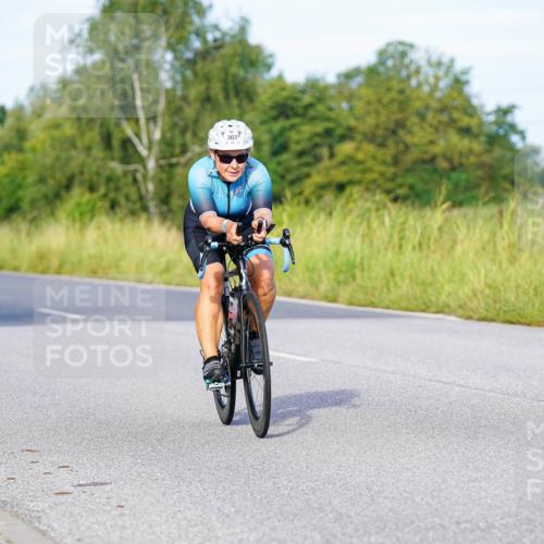 31.08.2025 - Elbe Triathlon Hamburg Michael Burmester http://msf.ph/oto/8662362 31.08.2025 09:09:10 Radfahren 199, 302, 426, 430 meine-sportfotos.de