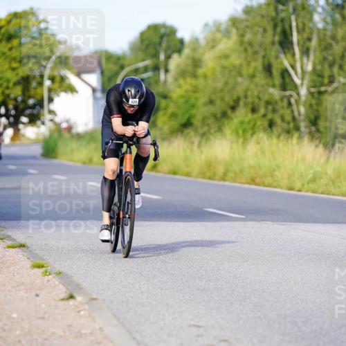31.08.2025 - Elbe Triathlon Hamburg Michael Burmester http://msf.ph/oto/8662383 31.08.2025 09:09:33 Radfahren 166, 206, 265, 425, 429 meine-sportfotos.de