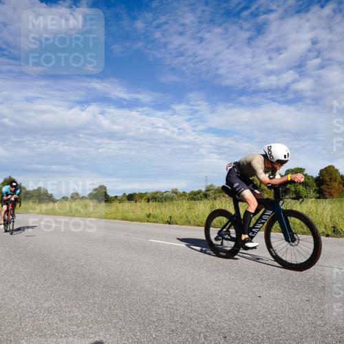 31.08.2025 - Elbe Triathlon Hamburg Michael Burmester http://msf.ph/oto/8662388 31.08.2025 09:21:12 Radfahren 207, 215, 313, 375, 388, 441 meine-sportfotos.de