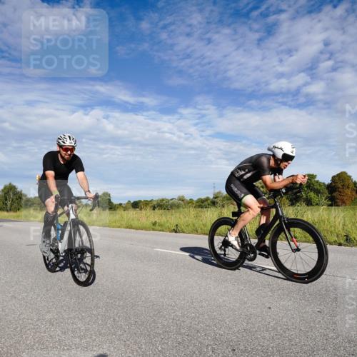 31.08.2025 - Elbe Triathlon Hamburg Michael Burmester http://msf.ph/oto/8662393 31.08.2025 09:21:14 Radfahren 207, 215, 313, 375, 388, 390 meine-sportfotos.de