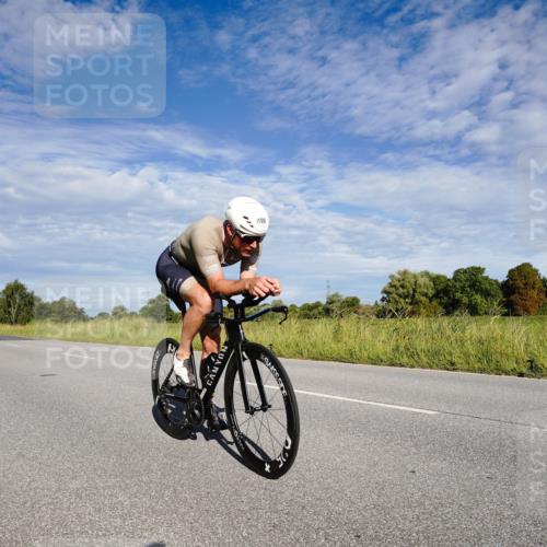 31.08.2025 - Elbe Triathlon Hamburg Michael Burmester http://msf.ph/oto/8662401 31.08.2025 09:21:24 Radfahren 199, 237, 390, 651 meine-sportfotos.de