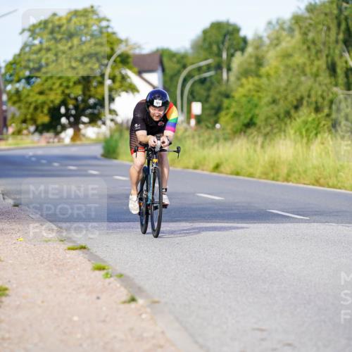 31.08.2025 - Elbe Triathlon Hamburg Michael Burmester http://msf.ph/oto/8662402 31.08.2025 09:09:41 Radfahren 166, 181 meine-sportfotos.de