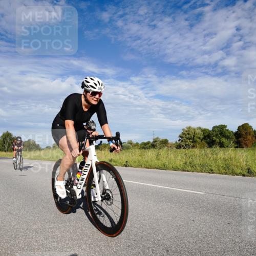 31.08.2025 - Elbe Triathlon Hamburg Michael Burmester http://msf.ph/oto/8662426 31.08.2025 09:21:45 Radfahren 229, 255, 272, 276, 300, 402, 412, 468, 492, 658 meine-sportfotos.de