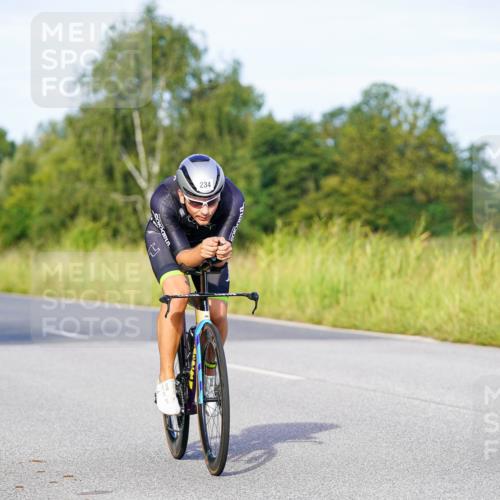31.08.2025 - Elbe Triathlon Hamburg Michael Burmester http://msf.ph/oto/8662430 31.08.2025 09:10:01 Radfahren 193, 195, 234, 462, 512 meine-sportfotos.de