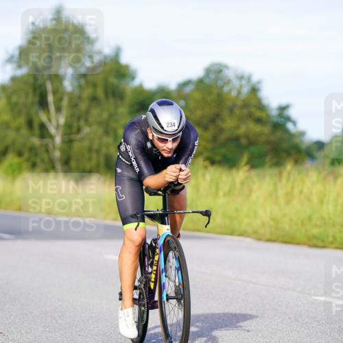 31.08.2025 - Elbe Triathlon Hamburg Michael Burmester http://msf.ph/oto/8662433 31.08.2025 09:10:01 Radfahren 193, 195, 234, 462, 512 meine-sportfotos.de