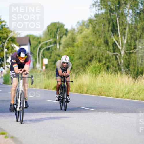 31.08.2025 - Elbe Triathlon Hamburg Michael Burmester http://msf.ph/oto/8662450 31.08.2025 09:10:15 Radfahren 177, 198, 548 meine-sportfotos.de