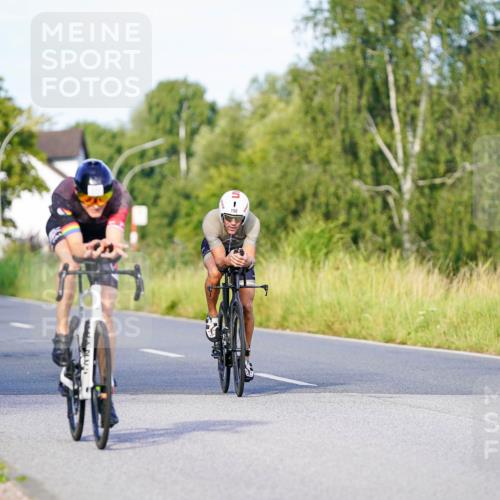 31.08.2025 - Elbe Triathlon Hamburg Michael Burmester http://msf.ph/oto/8662453 31.08.2025 09:10:15 Radfahren 177, 198, 548 meine-sportfotos.de