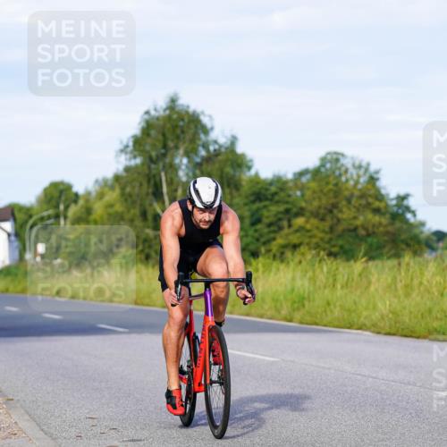 31.08.2025 - Elbe Triathlon Hamburg Michael Burmester http://msf.ph/oto/8662463 31.08.2025 09:10:18 Radfahren 177, 180, 198, 335, 470, 548 meine-sportfotos.de