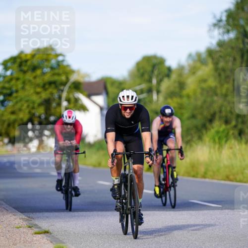 31.08.2025 - Elbe Triathlon Hamburg Michael Burmester http://msf.ph/oto/8662475 31.08.2025 09:10:23 Radfahren 180, 335, 470 meine-sportfotos.de