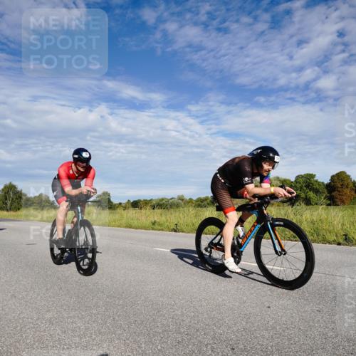 31.08.2025 - Elbe Triathlon Hamburg Michael Burmester http://msf.ph/oto/8662478 31.08.2025 09:22:37 Radfahren 166, 181, 193, 195, 304, 391, 430, 479, 834 meine-sportfotos.de