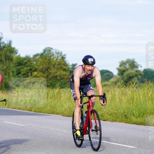 31.08.2025 - Elbe Triathlon Hamburg Michael Burmester http://msf.ph/oto/8662483 31.08.2025 09:10:25 Radfahren 180, 335, 470 meine-sportfotos.de