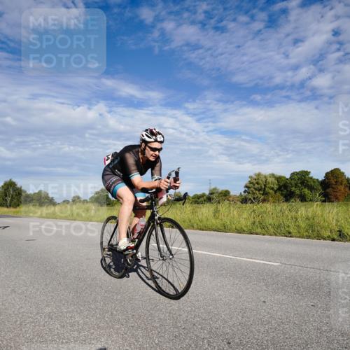 31.08.2025 - Elbe Triathlon Hamburg Michael Burmester http://msf.ph/oto/8662490 31.08.2025 09:22:42 Radfahren 166, 304, 391, 430, 834 meine-sportfotos.de