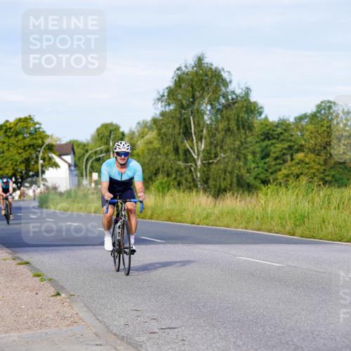 31.08.2025 - Elbe Triathlon Hamburg Michael Burmester http://msf.ph/oto/8662491 31.08.2025 09:10:33 Radfahren 376, 523, 550 meine-sportfotos.de