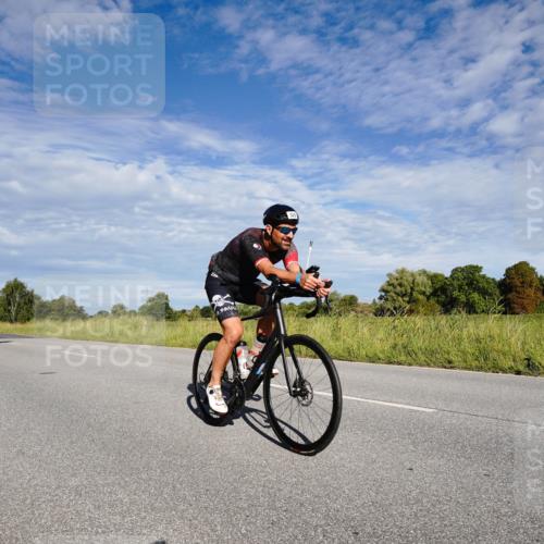 31.08.2025 - Elbe Triathlon Hamburg Michael Burmester http://msf.ph/oto/8662503 31.08.2025 09:23:01 Radfahren 325, 386, 406, 429, 575 meine-sportfotos.de
