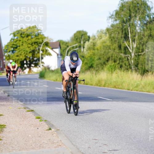 31.08.2025 - Elbe Triathlon Hamburg Michael Burmester http://msf.ph/oto/8662518 31.08.2025 09:10:44 Radfahren 185, 260, 267, 309, 373, 435, 457 meine-sportfotos.de