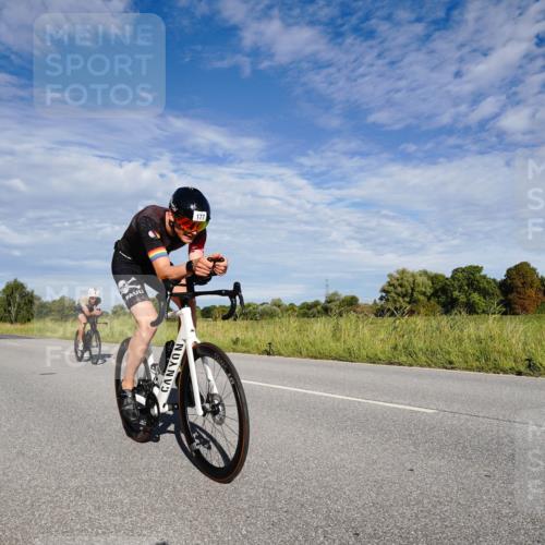 31.08.2025 - Elbe Triathlon Hamburg Michael Burmester http://msf.ph/oto/8662533 31.08.2025 09:23:42 Radfahren 177, 198, 252, 331, 370, 449, 497, 616 meine-sportfotos.de