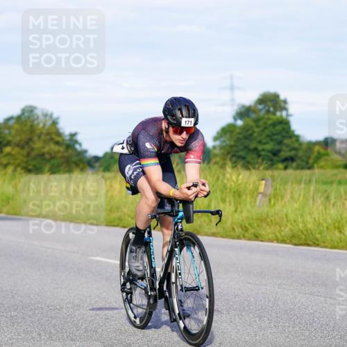 31.08.2025 - Elbe Triathlon Hamburg Michael Burmester http://msf.ph/oto/8662557 31.08.2025 09:10:52 Radfahren 171, 260, 279, 373, 436, 457 meine-sportfotos.de