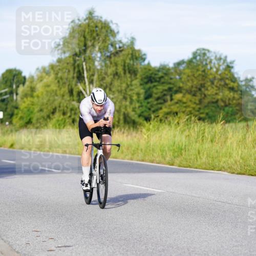 31.08.2025 - Elbe Triathlon Hamburg Michael Burmester http://msf.ph/oto/8662560 31.08.2025 09:10:55 Radfahren 171, 248, 279, 436 meine-sportfotos.de