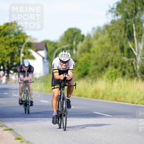 31.08.2025 - Elbe Triathlon Hamburg Michael Burmester http://msf.ph/oto/8662638 31.08.2025 09:11:39 Radfahren 239, 351, 403, 445 meine-sportfotos.de