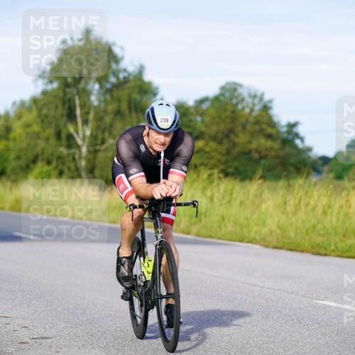 31.08.2025 - Elbe Triathlon Hamburg Michael Burmester http://msf.ph/oto/8662651 31.08.2025 09:11:41 Radfahren 239, 246, 351, 445 meine-sportfotos.de