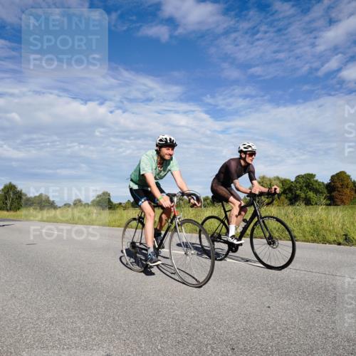 31.08.2025 - Elbe Triathlon Hamburg Michael Burmester http://msf.ph/oto/8662657 31.08.2025 09:25:17 Radfahren 293, 459, 462, 546, 753 meine-sportfotos.de