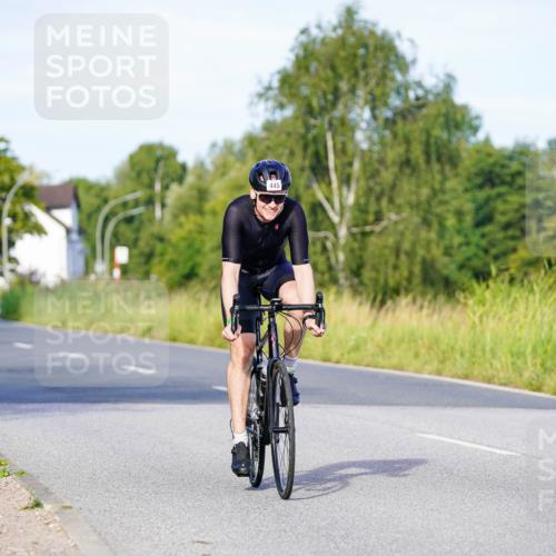 31.08.2025 - Elbe Triathlon Hamburg Michael Burmester http://msf.ph/oto/8662660 31.08.2025 09:11:43 Radfahren 239, 246, 351, 445 meine-sportfotos.de