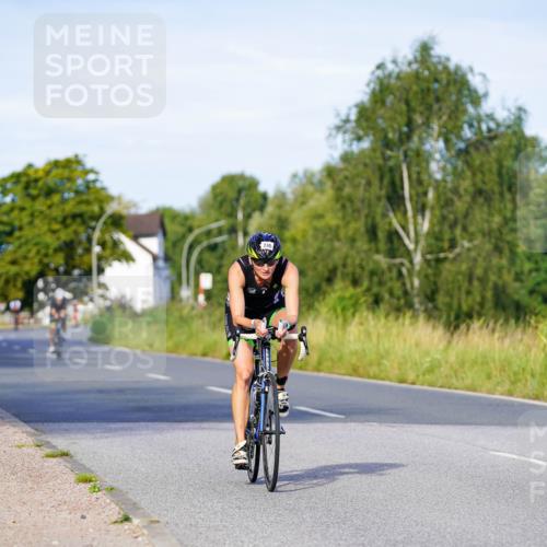 31.08.2025 - Elbe Triathlon Hamburg Michael Burmester http://msf.ph/oto/8662667 31.08.2025 09:11:47 Radfahren 233, 246, 318, 348, 445 meine-sportfotos.de