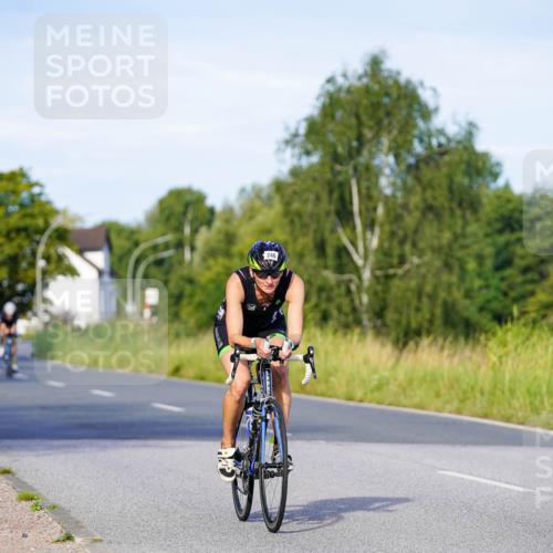 31.08.2025 - Elbe Triathlon Hamburg Michael Burmester http://msf.ph/oto/8662670 31.08.2025 09:11:47 Radfahren 233, 246, 318, 348, 445 meine-sportfotos.de