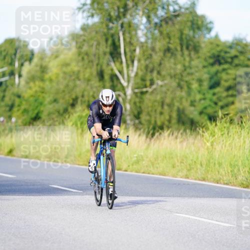 31.08.2025 - Elbe Triathlon Hamburg Michael Burmester http://msf.ph/oto/8662675 31.08.2025 09:11:50 Radfahren 233, 246, 318, 320, 348, 451 meine-sportfotos.de