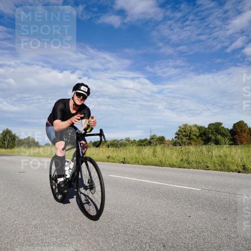 31.08.2025 - Elbe Triathlon Hamburg Michael Burmester http://msf.ph/oto/8662689 31.08.2025 09:25:46 Radfahren 279, 348, 366, 424, 453, 507, 550, 625 meine-sportfotos.de