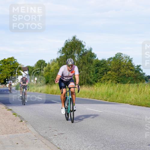 31.08.2025 - Elbe Triathlon Hamburg Michael Burmester http://msf.ph/oto/8662693 31.08.2025 09:11:55 Radfahren 224, 233, 318, 320, 347, 348, 443, 451, 453 meine-sportfotos.de