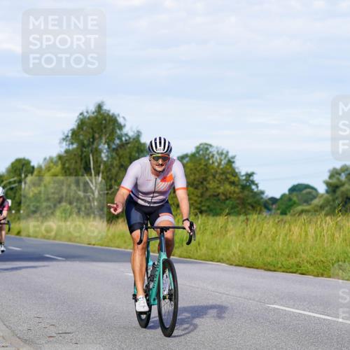 31.08.2025 - Elbe Triathlon Hamburg Michael Burmester http://msf.ph/oto/8662699 31.08.2025 09:11:55 Radfahren 224, 233, 318, 320, 347, 348, 443, 451, 453 meine-sportfotos.de
