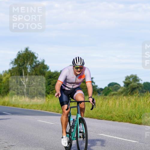 31.08.2025 - Elbe Triathlon Hamburg Michael Burmester http://msf.ph/oto/8662702 31.08.2025 09:11:55 Radfahren 224, 233, 318, 320, 347, 348, 443, 451, 453 meine-sportfotos.de