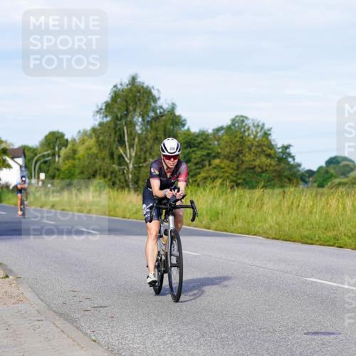 31.08.2025 - Elbe Triathlon Hamburg Michael Burmester http://msf.ph/oto/8662706 31.08.2025 09:11:56 Radfahren 224, 301, 318, 320, 347, 348, 366, 443, 451, 453 meine-sportfotos.de