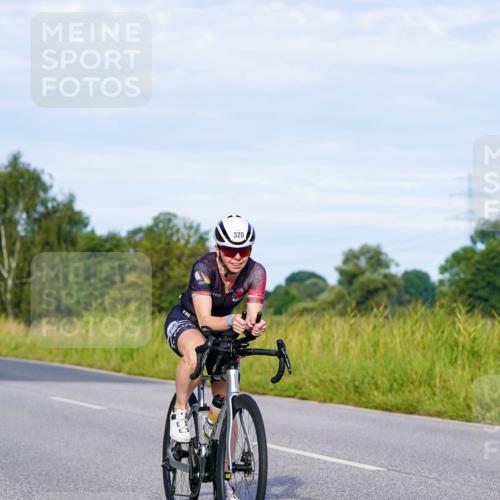 31.08.2025 - Elbe Triathlon Hamburg Michael Burmester http://msf.ph/oto/8662711 31.08.2025 09:11:57 Radfahren 224, 301, 320, 347, 366, 443, 451, 453 meine-sportfotos.de
