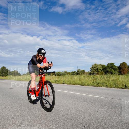 31.08.2025 - Elbe Triathlon Hamburg Michael Burmester http://msf.ph/oto/8662719 31.08.2025 09:26:04 Radfahren 301 meine-sportfotos.de