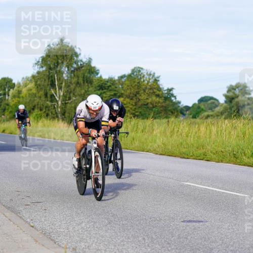 31.08.2025 - Elbe Triathlon Hamburg Michael Burmester http://msf.ph/oto/8662724 31.08.2025 09:12:01 Radfahren 224, 301, 347, 366, 443, 453 meine-sportfotos.de