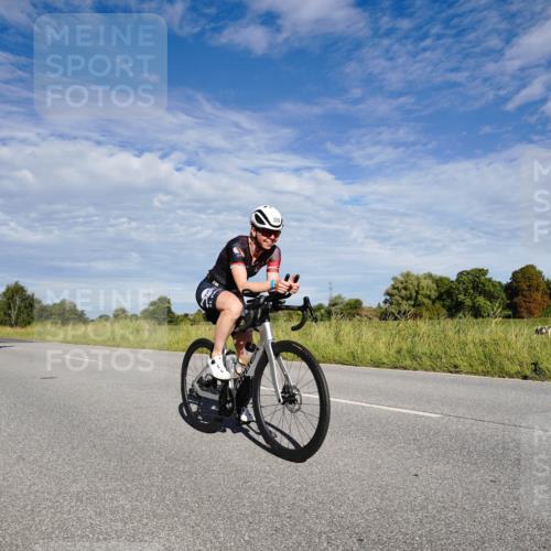 31.08.2025 - Elbe Triathlon Hamburg Michael Burmester http://msf.ph/oto/8662730 31.08.2025 09:26:25 Radfahren 175, 316, 320, 355, 395, 434, 438, 471 meine-sportfotos.de