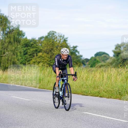 31.08.2025 - Elbe Triathlon Hamburg Michael Burmester http://msf.ph/oto/8662738 31.08.2025 09:12:02 Radfahren 224, 301, 347, 366, 443, 453 meine-sportfotos.de