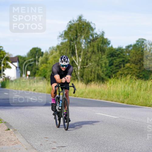 31.08.2025 - Elbe Triathlon Hamburg Michael Burmester http://msf.ph/oto/8662757 31.08.2025 09:12:14 Radfahren 261, 308, 321, 424, 489 meine-sportfotos.de