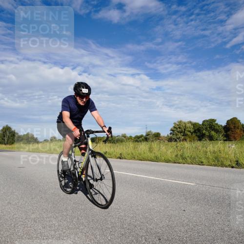 31.08.2025 - Elbe Triathlon Hamburg Michael Burmester http://msf.ph/oto/8662763 31.08.2025 09:26:44 Radfahren 183, 221, 261, 312, 506, 596, 601, 608, 615, 622, 631, 643 meine-sportfotos.de