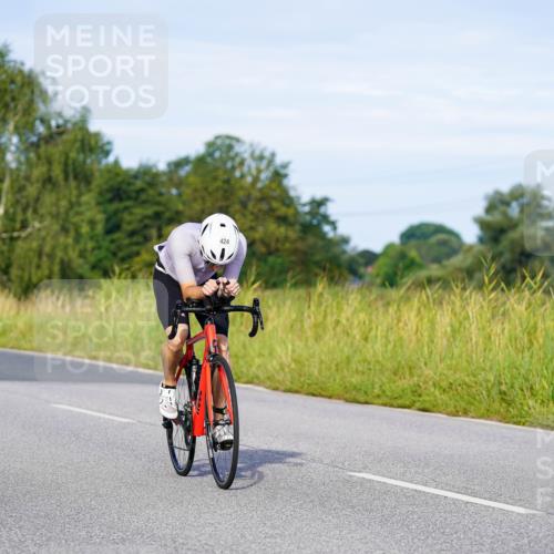 31.08.2025 - Elbe Triathlon Hamburg Michael Burmester http://msf.ph/oto/8662770 31.08.2025 09:12:20 Radfahren 261, 321, 368, 389, 424 meine-sportfotos.de