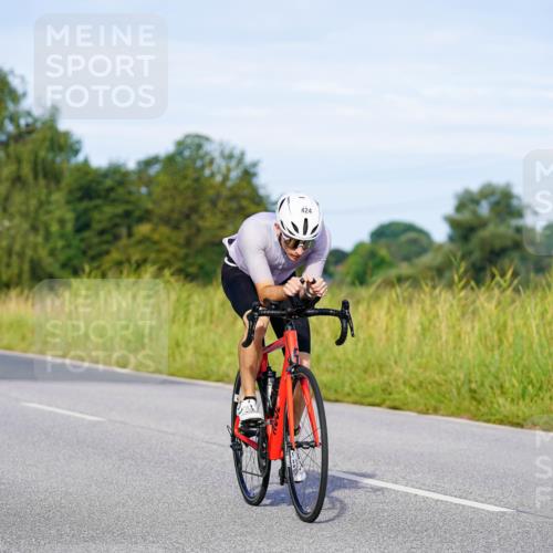 31.08.2025 - Elbe Triathlon Hamburg Michael Burmester http://msf.ph/oto/8662773 31.08.2025 09:12:20 Radfahren 261, 321, 368, 389, 424 meine-sportfotos.de