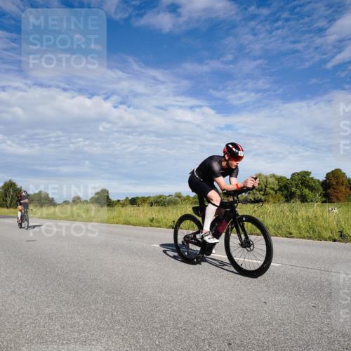 31.08.2025 - Elbe Triathlon Hamburg Michael Burmester http://msf.ph/oto/8662776 31.08.2025 09:26:51 Radfahren 266, 399, 506, 601, 608, 631, 643 meine-sportfotos.de